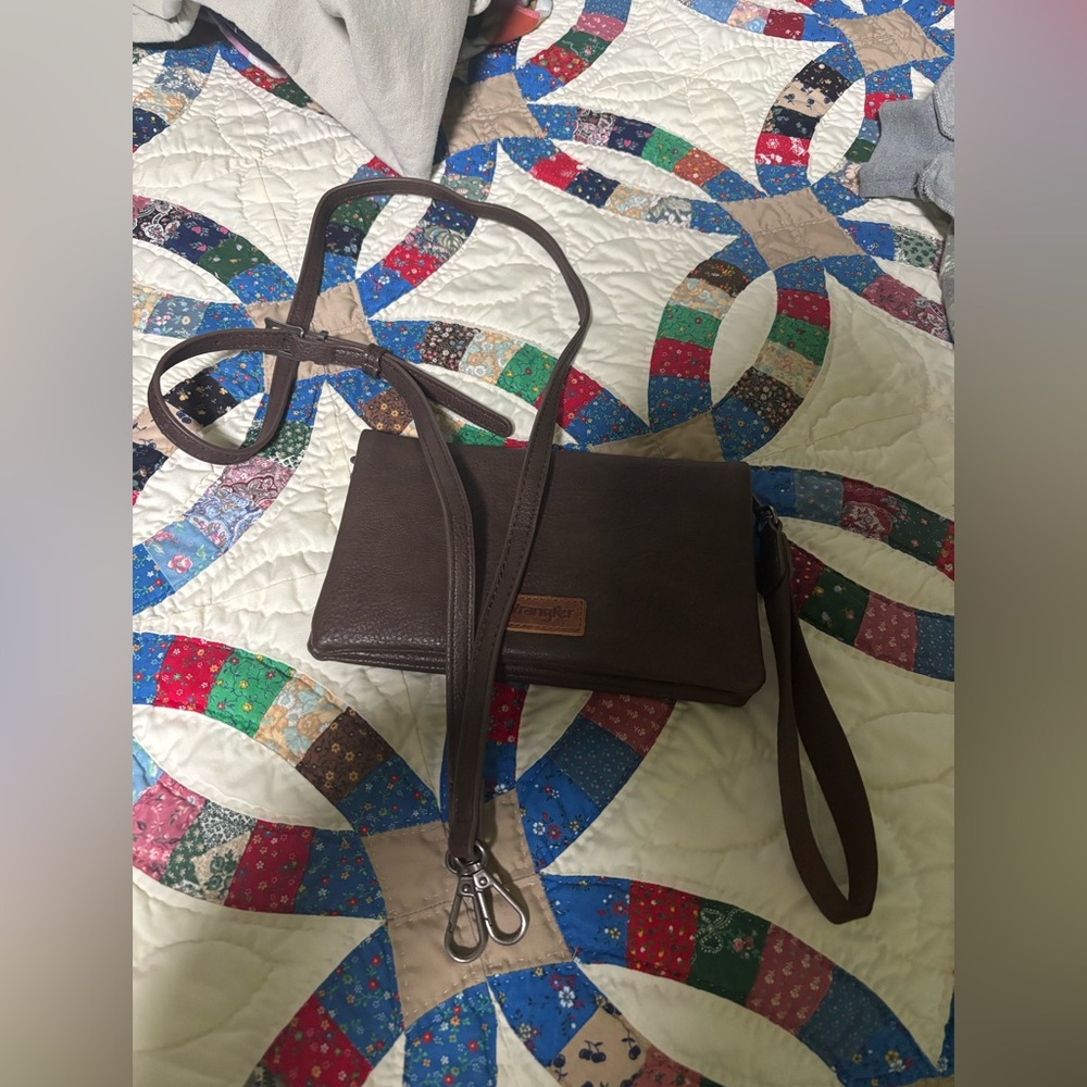 Wrangler Dark Brown Leather Wristlet/crossbody